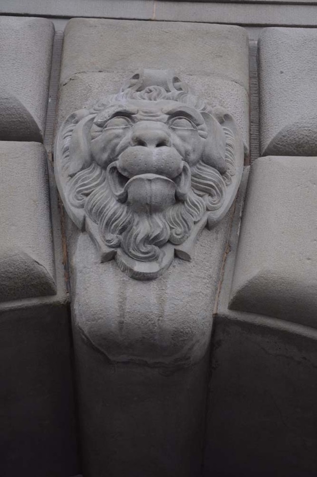 tête de lion sur une façade de bâtiment Lucerne